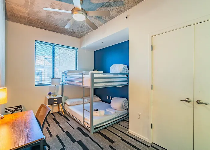 Apartamento Stunning 2bd - Dt- Gym, Pool, Parking Sleep8