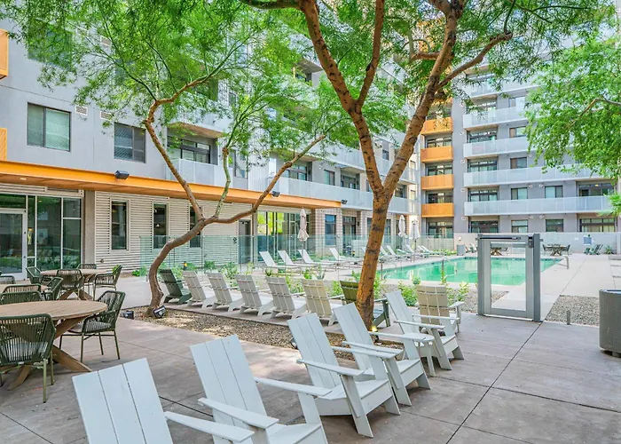 Apartamento Stunning 2bd - Dt- Gym, Pool, Parking Sleep8 *