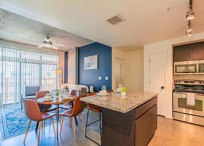Stunning 2bd - Dt- Gym, Pool, Parking Sleep8 Apartamento *