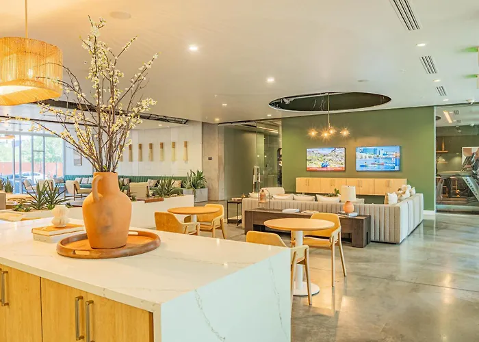 Apartamento Stunning 2bd - Dt- Gym, Pool, Parking Sleep8 *