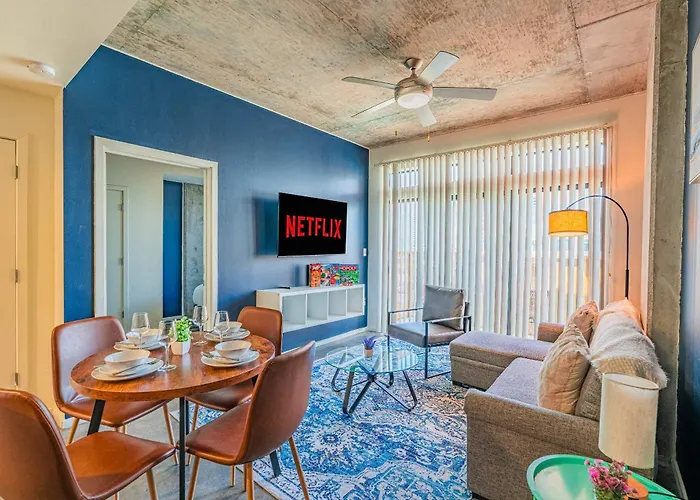Apartamento Stunning 2bd - Dt- Gym, Pool, Parking Sleep8 *
