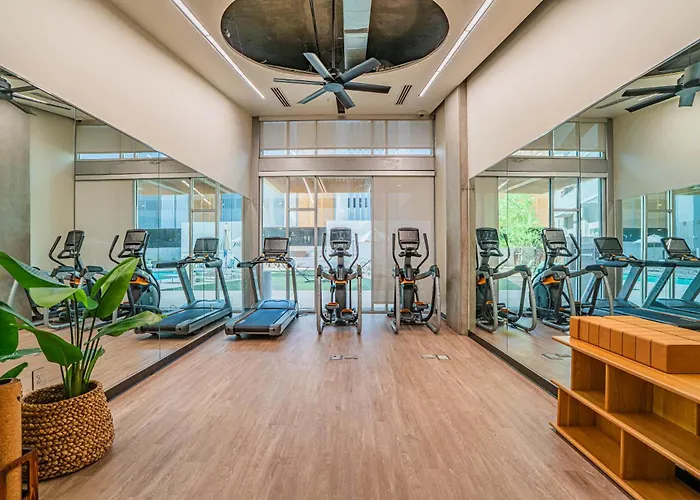 Stunning 2bd - Dt- Gym, Pool, Parking Sleep8 Phoenix